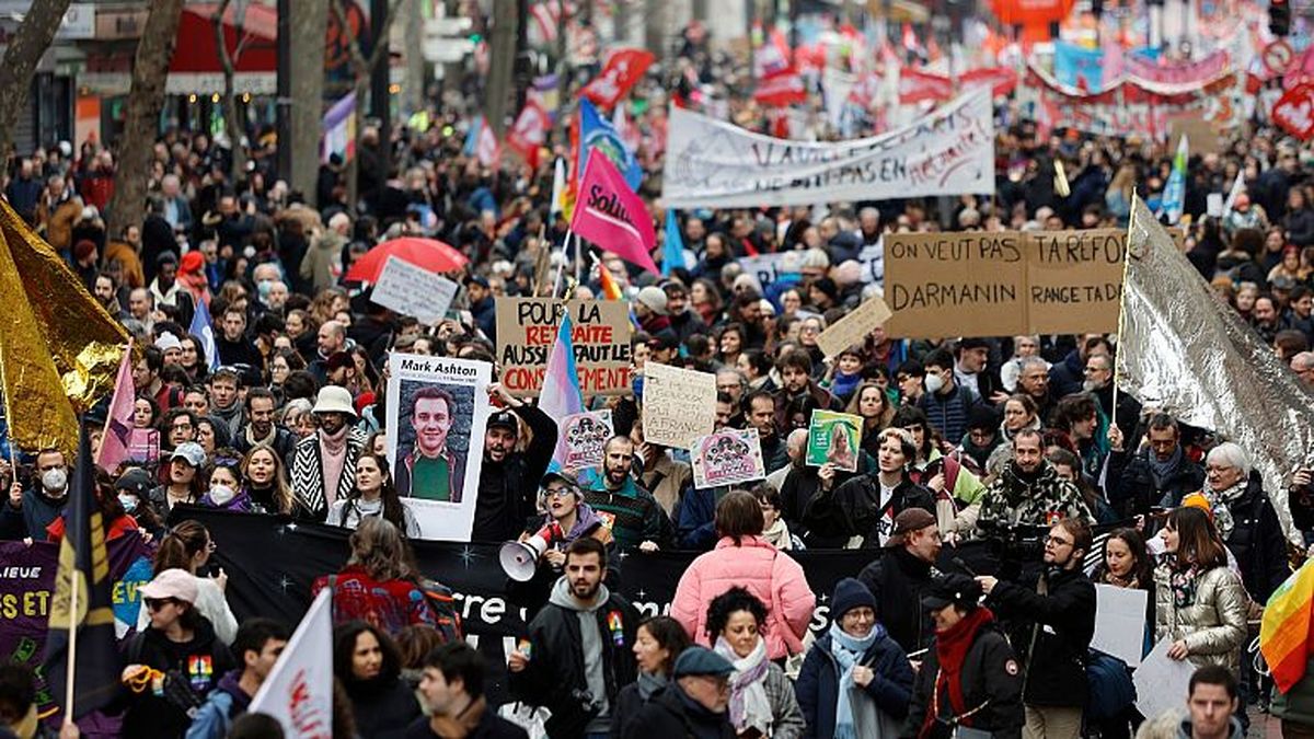 بازگشت یک میلیون معترض فرانسوی به خیابان