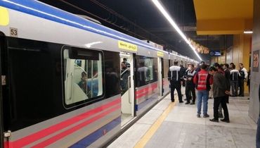 عکسی از ایستگاه متروی کوهسار که زاکانی را سوژه کرد