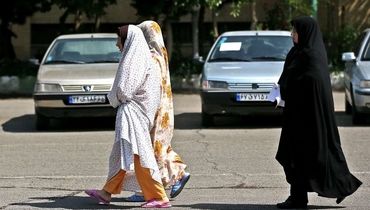 فیلم لحظه دستگیری زن بی‌حجاب در تهران