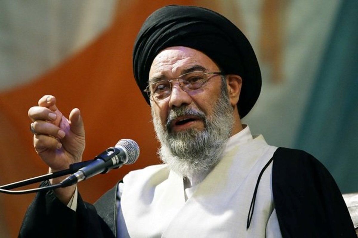امام جمعه اصفهان: روحانیون باید در همه ارکان نظام و دستگاه‌های دولتی حضور داشته باشند