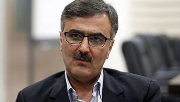 انتقاد تند یک اقتصاددان به ادعاهای رئیس بانک مرکزی: اقتصاد کشور را قفل کرده اید؛ تراز تجاری به شدت منفی شده،پول ملی هم سقوط کرده