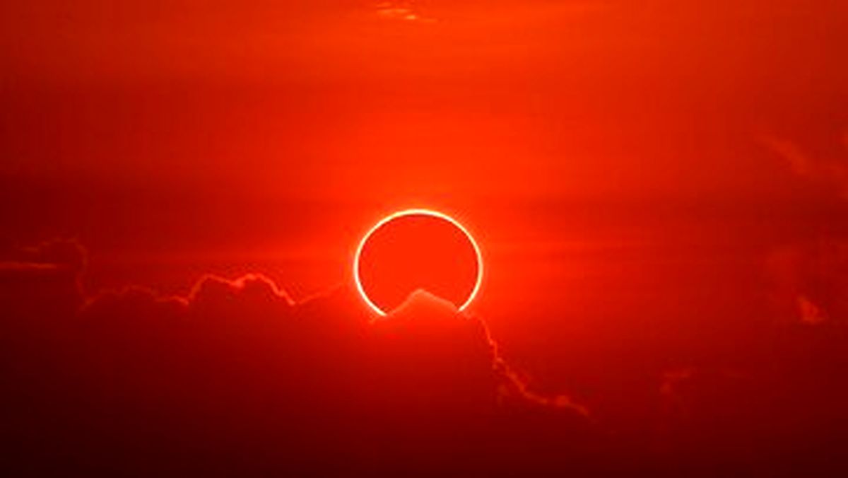 صحنه‌های استثنایی از خورشیدگرفتگی حلقوی در آن سوی جهان/ عکس