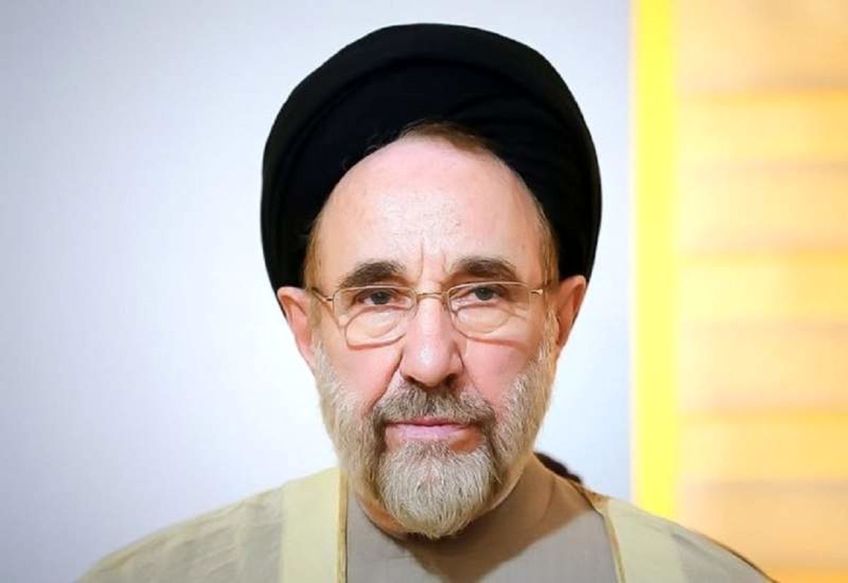 خاتمی: ایران در خطر است