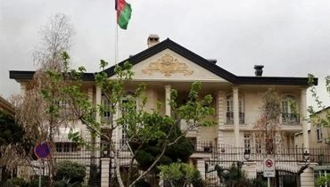 آشفته‌بازار جلوی سفارت افغانستان در تهران