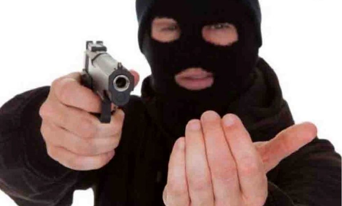 سرقت مسلحانه از بانک سپه در زاهدان‌؛ فقط برای چند میلیون پول!!