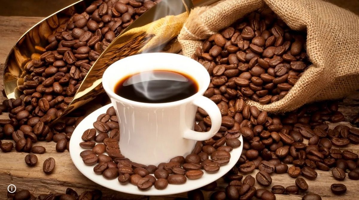 ۱۰ دارویی که هیچوقت نباید همراه با نوشیدن قهوه مصرف کنید 