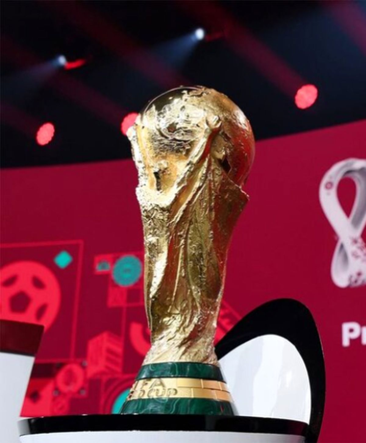 ۸۰۰ هزار بلیت جام جهانی فوتبال فروخته شد