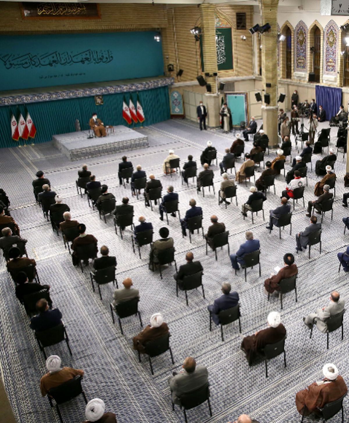 عکس | روحانی و سیدحسن خمینی در ردیف اول دیدار کارگزاران نظام با رهبر انقلاب