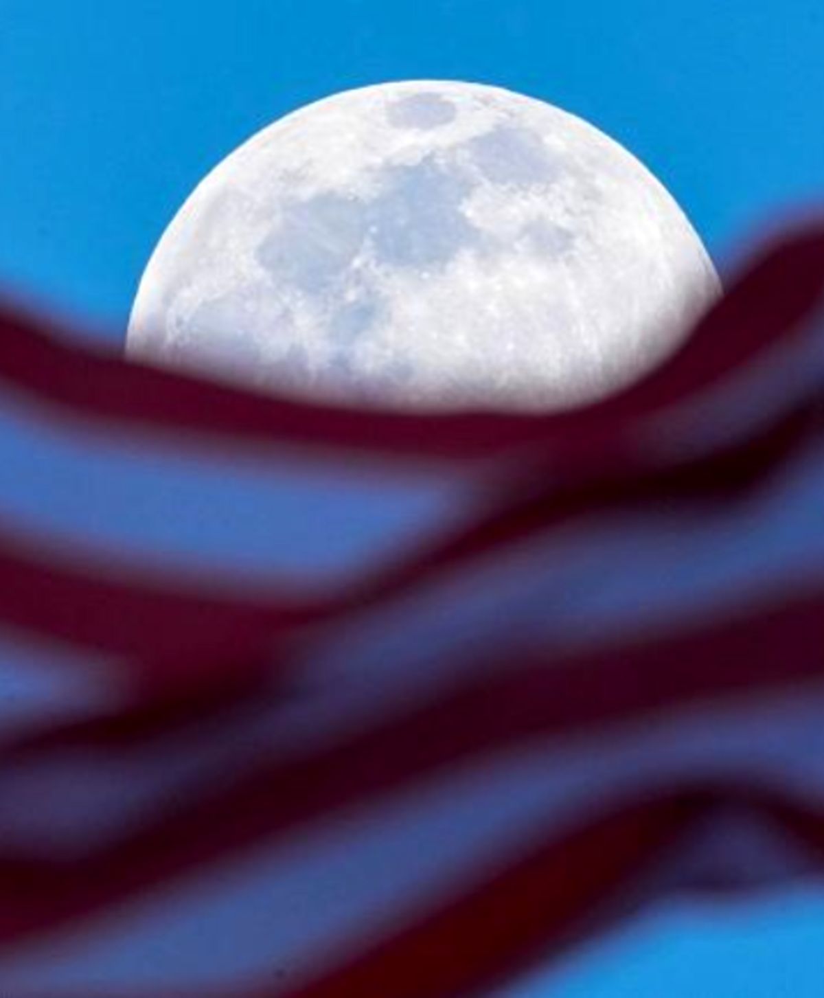طرح آمریکا برای سوراخ کردن ماه با بمب اتم