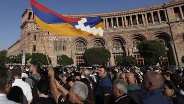 شورش صلیبی‌ها در ایروان خشمگین/ خطر کودتا بیخ گوش ارمنستان