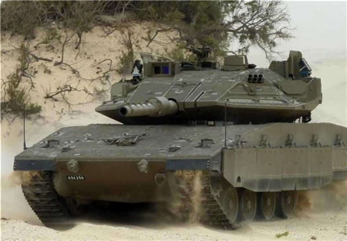 سقوط مرگبار تانک اسرائیلی روی خودروی عبوری