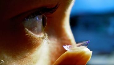 خطر نابینایی با عفونت از طریق لنزهای تماسی چشمی 