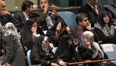 زنان همراه با محمود احمدی‌نژاد در آمریکا چه کسانی بودند؟