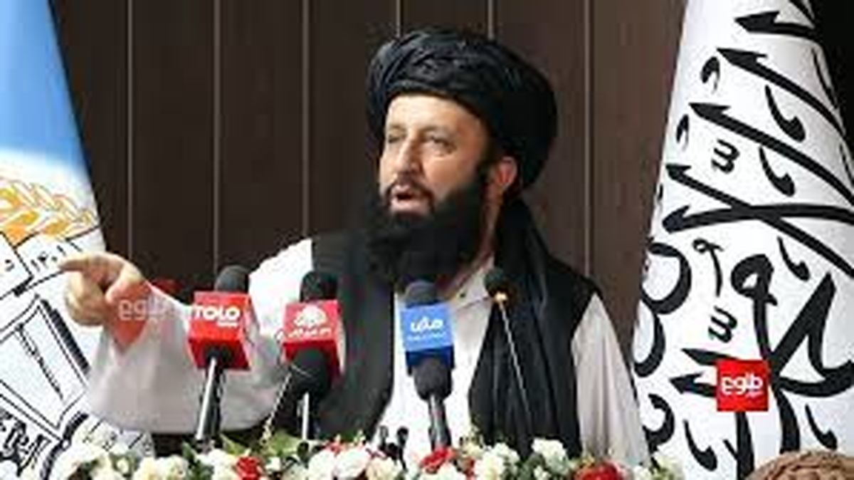 توصیف خنده‌آور طالبان از لباس مردانه