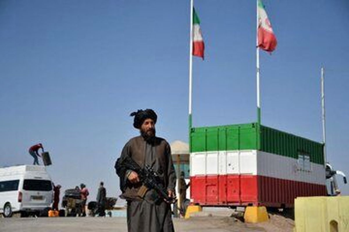 طالبان، عکاس ایرانی را بازداشت کرد + عکس