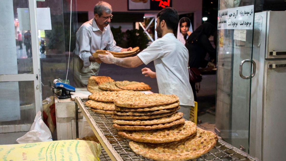 افزایش قیمت نان، دارو و شیرخشک بحرانی شد