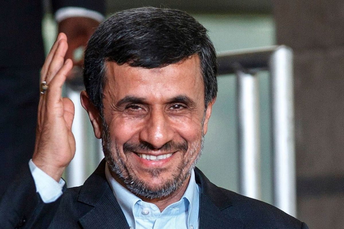 عکسی از سوزاندن تصویر محمود احمدی‌نژاد در دانشگاه /اعتراض معنادار