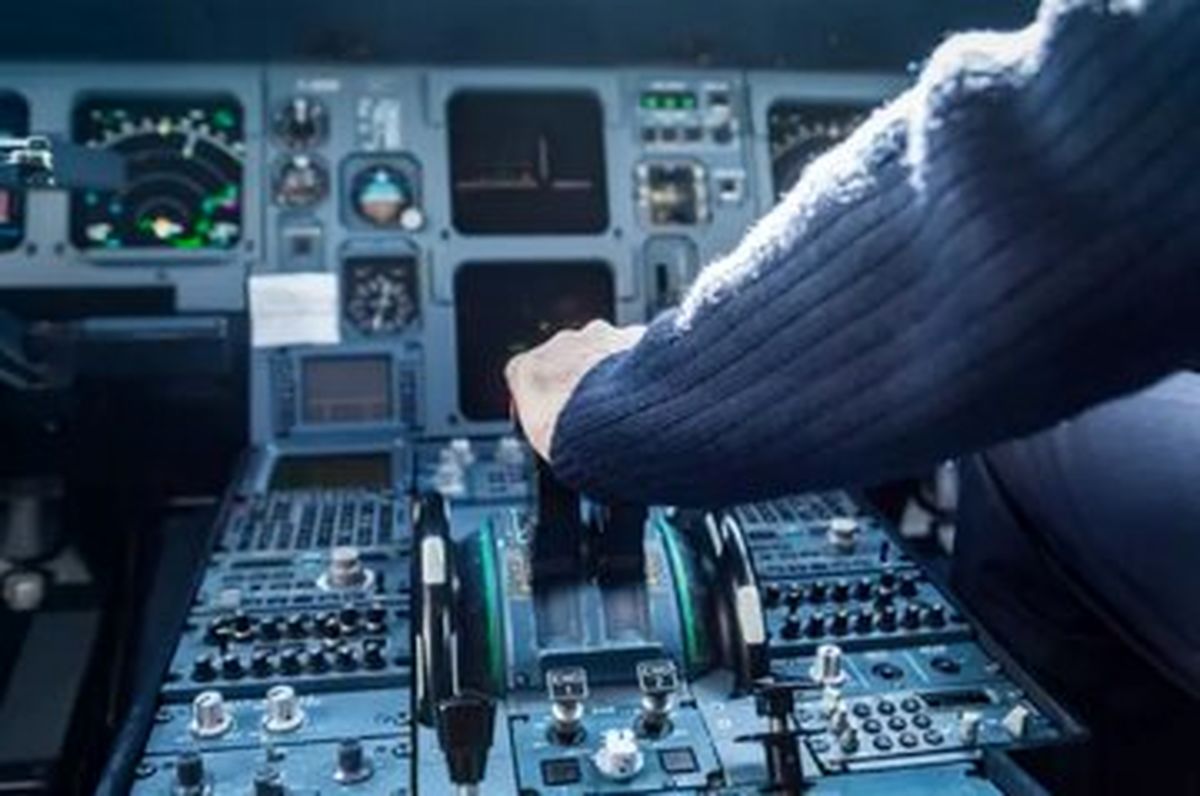 تصمیم یک خلبان برای سرنگونی هواپیما با ۸۰ مسافر
