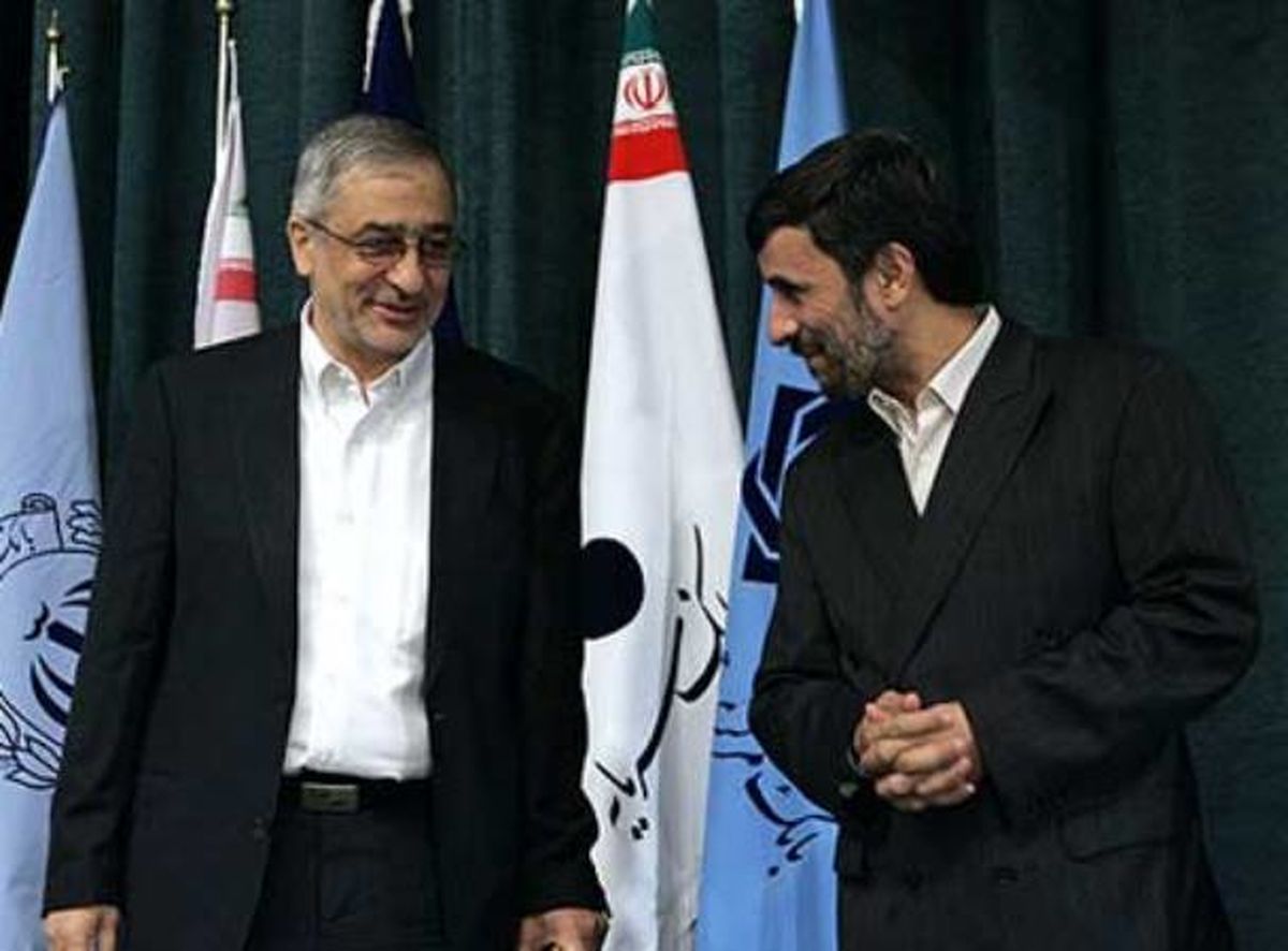 احمدی‌نژاد در ۲سال پایانی دهه ۹۰ چقدر ارز به بازار ریخت؟ 